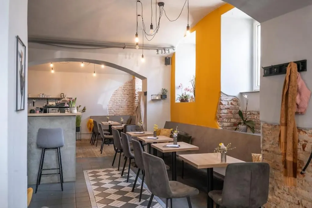 Cavallo Romantic Rooftop L Studio City Center Balcony Apartment Prague