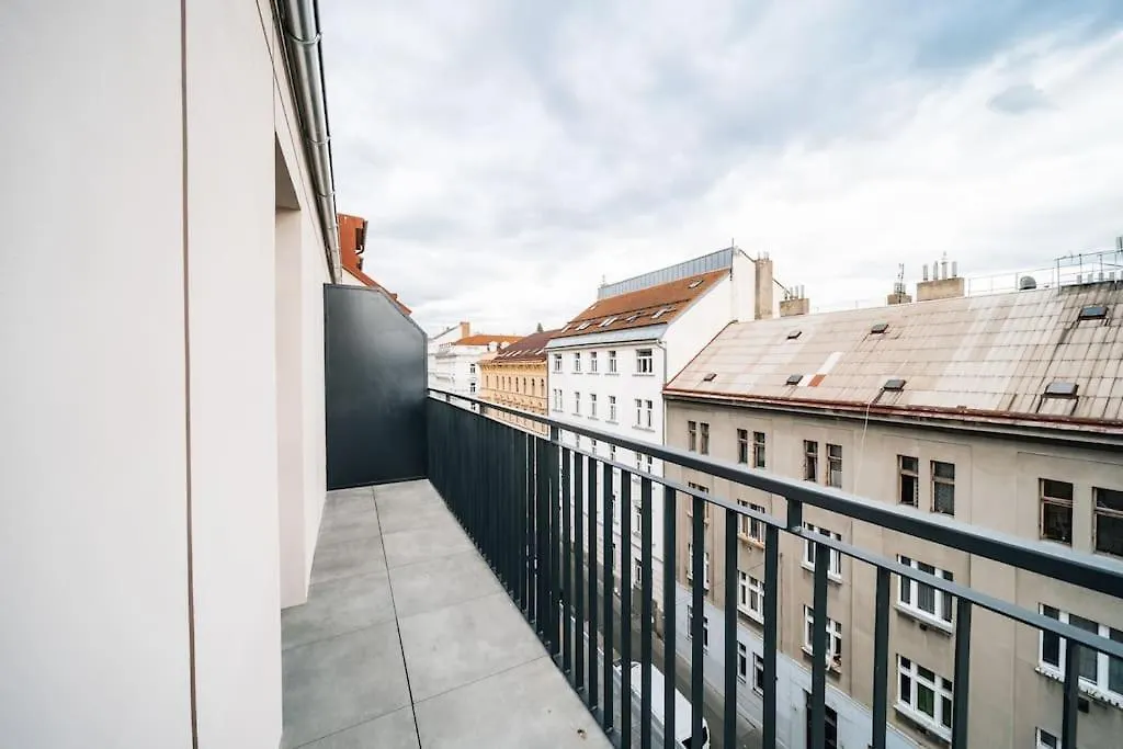 Cavallo Romantic Rooftop L Studio City Center Balcony Apartment Prague Czech Republic
