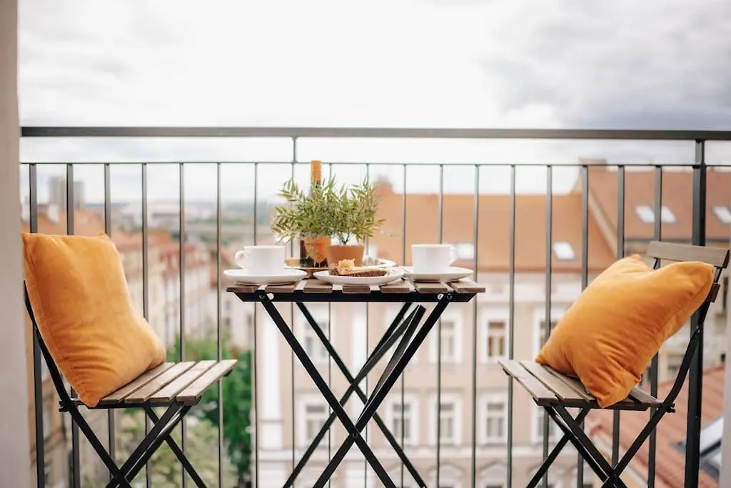 Cavallo Romantic Rooftop L Studio City Center Balcony Apartment Prague